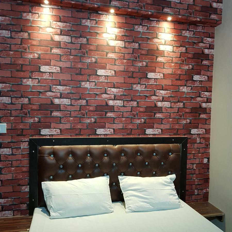Hotel Varanasi Ganges Екстериор снимка