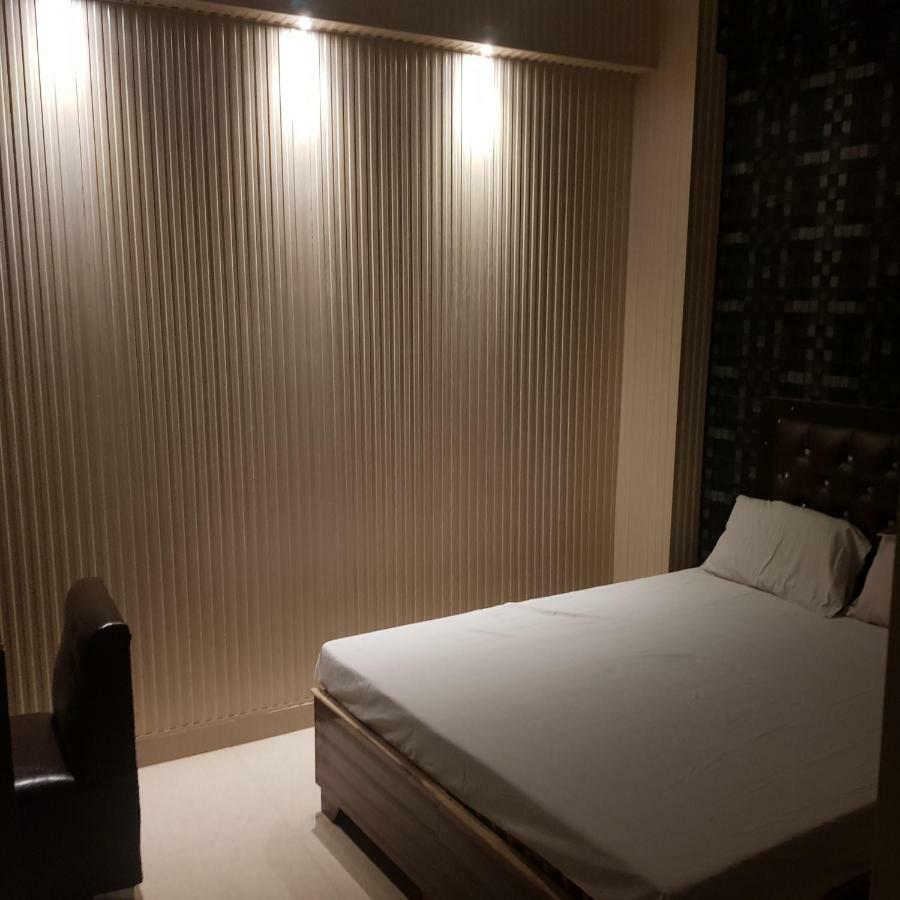 Hotel Varanasi Ganges Екстериор снимка