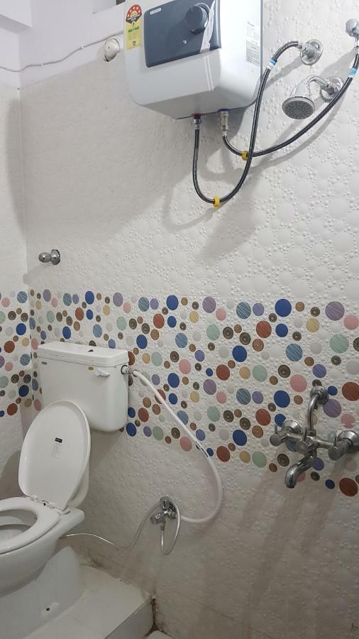 Hotel Varanasi Ganges Екстериор снимка
